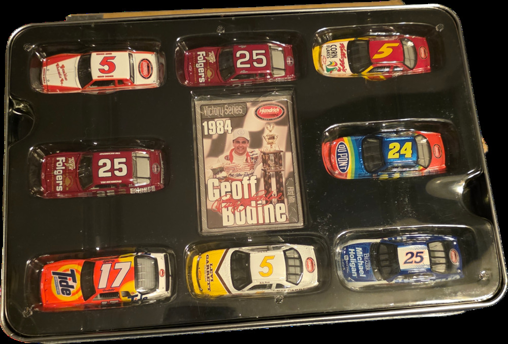Hendrick Motorsports 100 Victories 8-Car Set 1:64 Action 1/7560 Nascar Diecast